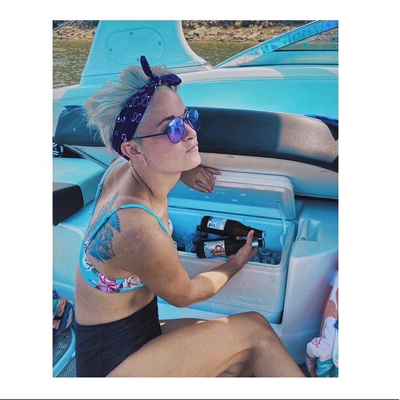 Meet your Posher, Kara - Picture 2 of 4